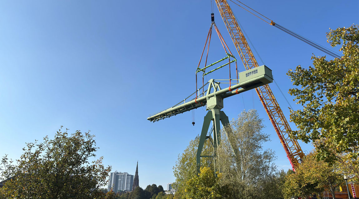 Rickmers Kran wird versetzt